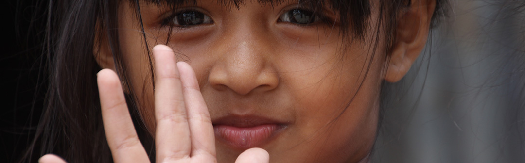 Header29 close up meisje dat zwaait.jpg